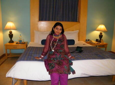 Fuck My Indian GF invites you to browse their xxx photos with Indian Babe xxx gallery 220632