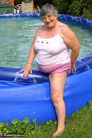 TAC Amateurs are excited to present you with a xxx photo gallery showcasing Grandma Libby xxx gallery 271729