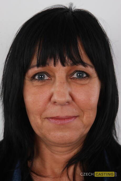 Czech Casting  invites you to browse their free photos with Simona demonstrating sexy body